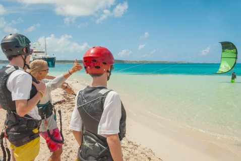 learning kite surfing antigua